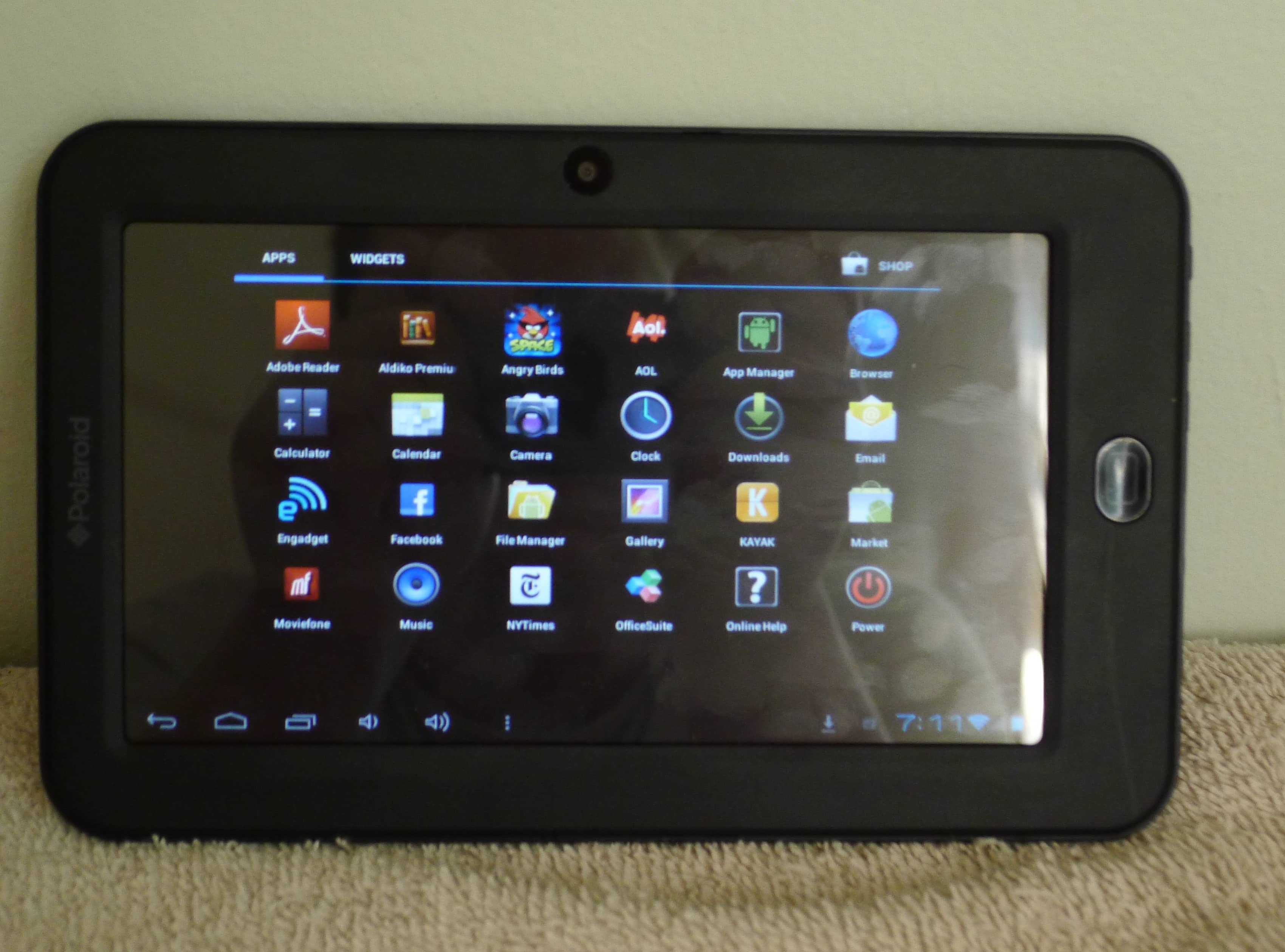 A Brief Review Of The Polaroid Pmid 702c Android Tablet The Digital