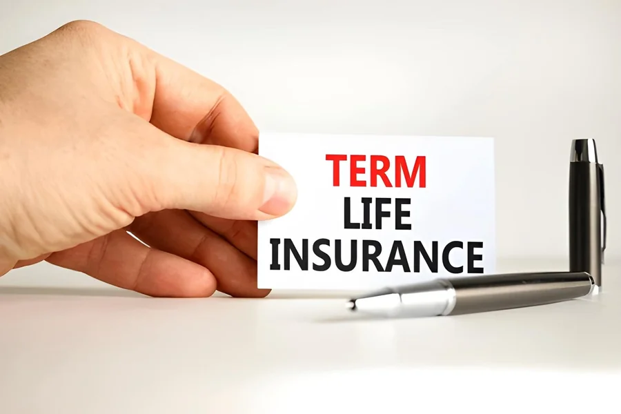 the-digital-reader.com - Johannes Gottwald - Does Term Insurance Cover Death Outside the Country? What Policyholders Should Know